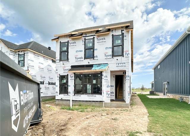 Property at 4436 W Bronco Dr, Fayetteville, AR 72704, 4 beds, 4.5 baths