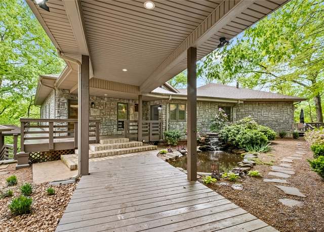 Property at 10 Spring Valley Dr, Bentonville, AR 72712, 4 beds, 5 baths