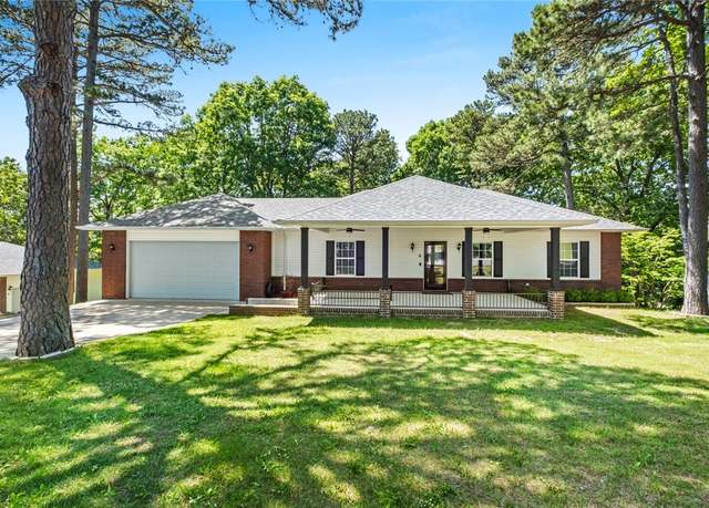 Property at 6 Rivercliff Rd, Rogers, AR 72756, 3 beds, 2.5 baths