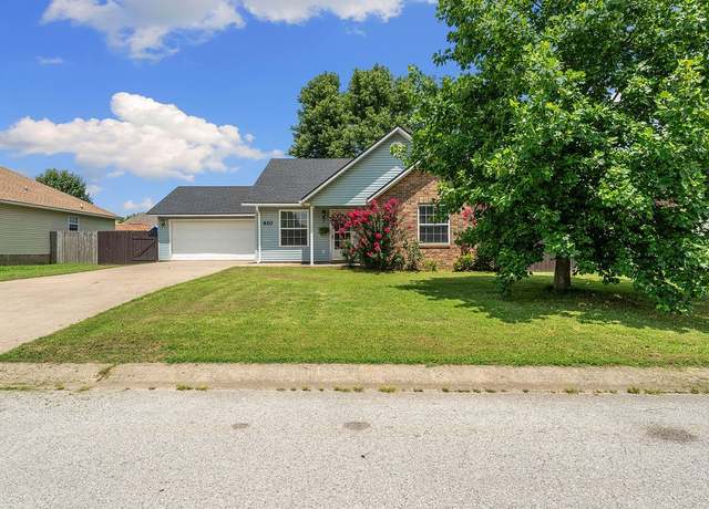 Property at 610 Charlotte St, Gravette, AR 72736, 3 beds, 2 baths