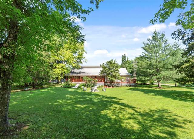 Property at 9225 Charles St, Rogers, AR 72756, 3 beds, 2 baths