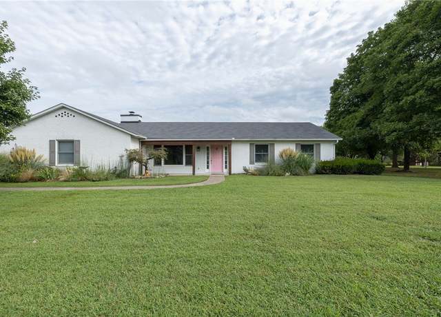 Property at 2378 N Brandi Ave, Fayetteville, AR 72701, 4 beds, 2.5 baths