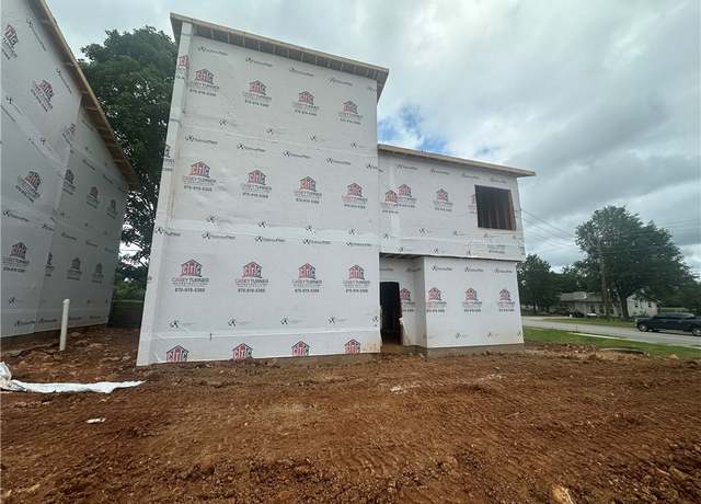 Property at 2609 W Bonnie Ln, Rogers, AR 72758, 3 beds, 2 baths