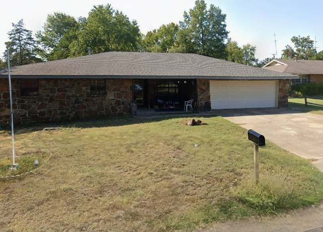 Property at 60 N Redwood Cir, Sallisaw, OK 74955, 3 beds, 2 baths