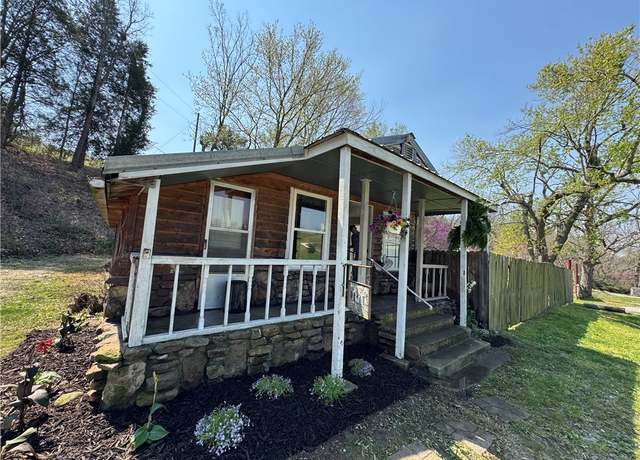 Property at 16323 412 Hwy, Huntsville, AR 72740, 2 beds, 1 bath