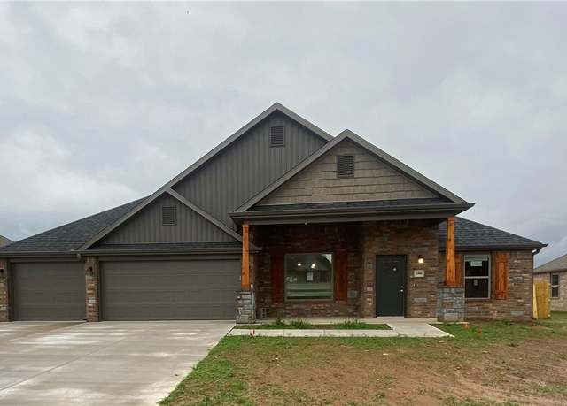 Property at 1908 Hale Ln, Pea Ridge, AR 72751, 3 beds, 2 baths