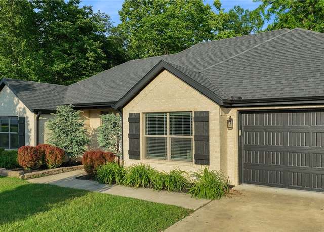 Property at 694 Bison Run St, Farmington, AR 72730, 3 beds, 2 baths