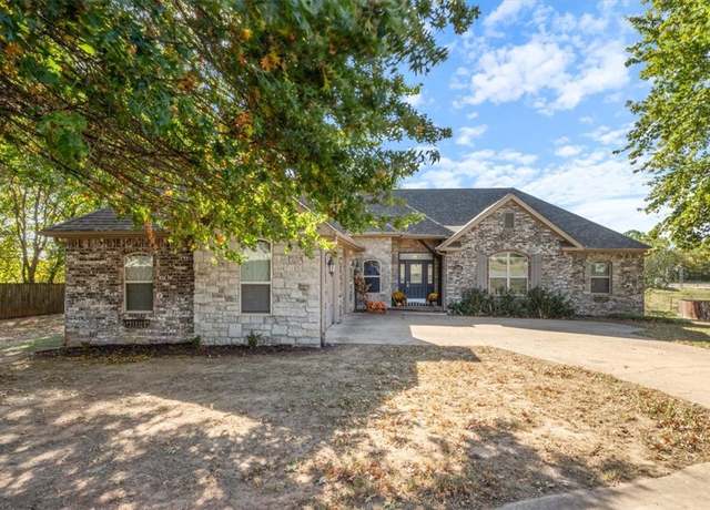 Property at 12349 La Costa Ct, Farmington, AR 72730, 3 beds, 2.5 baths