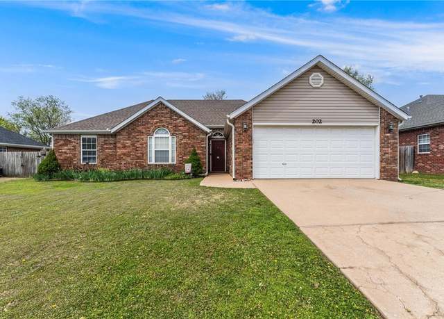 Property at 202 Shane Dr, Centerton, AR 72719, 4 beds, 2 baths