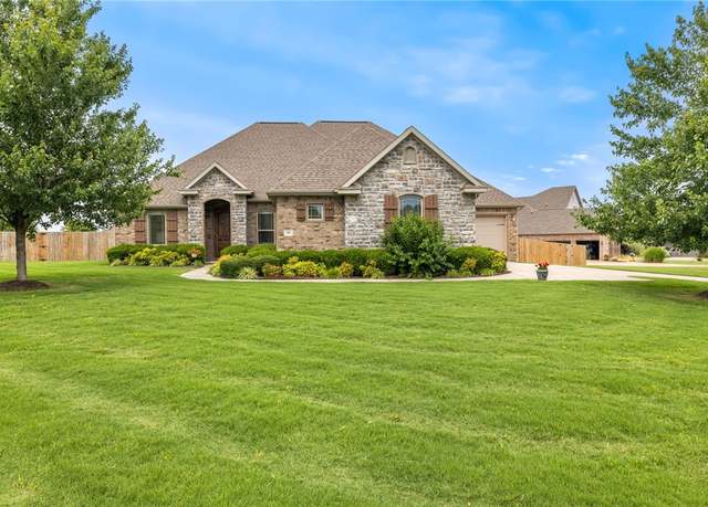 Property at 380 Waterfalls Dr, Farmington, AR 72730, 4 beds, 2.5 baths