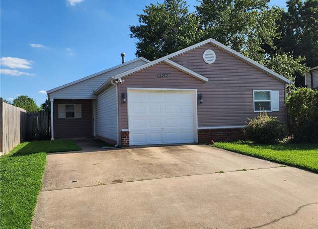 Property at 2512 SE 3rd St, Bentonville, AR 72712, 3 beds, 2 baths
