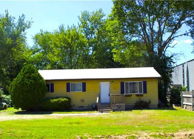 Property at 1116 S Main St, Bentonville, AR 72712, 2 beds, 1 bath