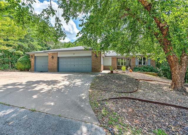 Property at 3 Prestwick Ln, Bella Vista, AR 72715, 3 beds, 2 baths