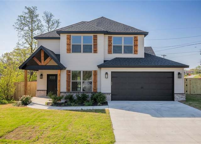 Property at 2 Hebrides Cir, Bella Vista, AR 72715, 2 beds, 2.5 baths