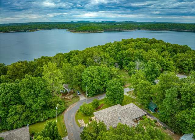 Property at 142 Walden Ln, Bull Shoals, AR 72619, 3 beds, 3 baths