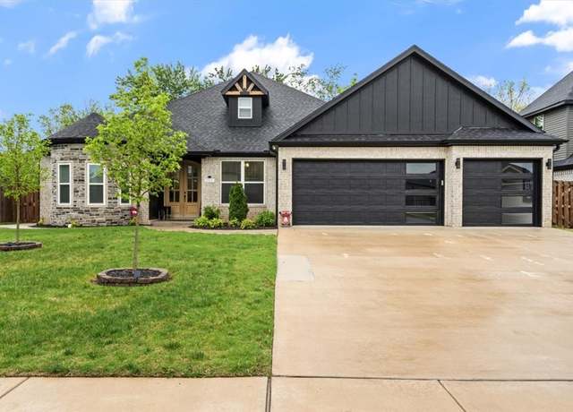 Property at 3311 Lucretia Rd, Bentonville, AR 72713, 3 beds, 2 baths