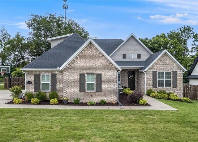 Property at 265 Waterfall Ln, Springdale, AR 72762, 4 beds, 3 baths