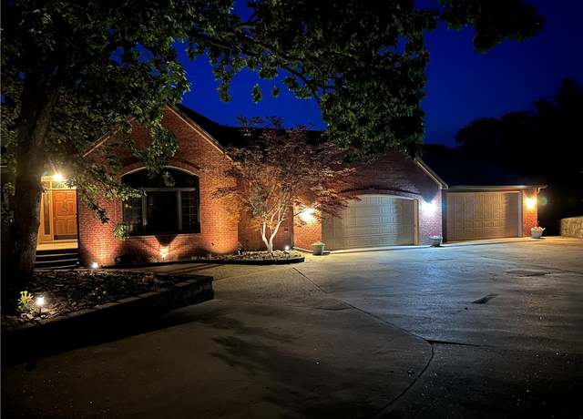 Property at 9364 Everest Pl, Rogers, AR 72756, 4 beds, 2.5 baths