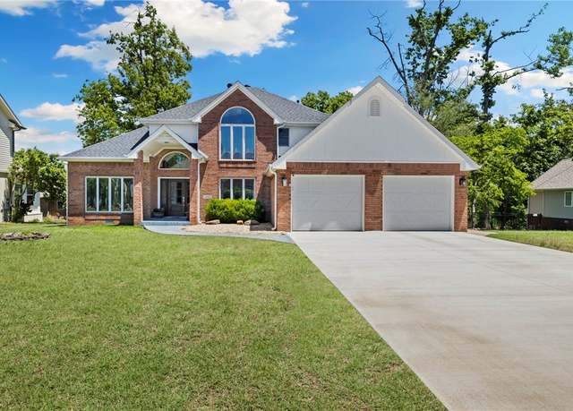 Property at 47 Stonehenge Dr, Bentonville, AR 72712, 4 beds, 2.5 baths