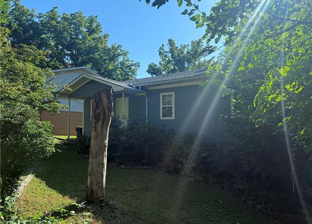Property at 513 S Ash St, Harrison, AR 72601, 3 beds, 1 bath