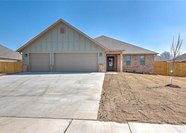 Property at 156 N Adler Ave, Farmington, AR 72730, 3 beds, 2 baths