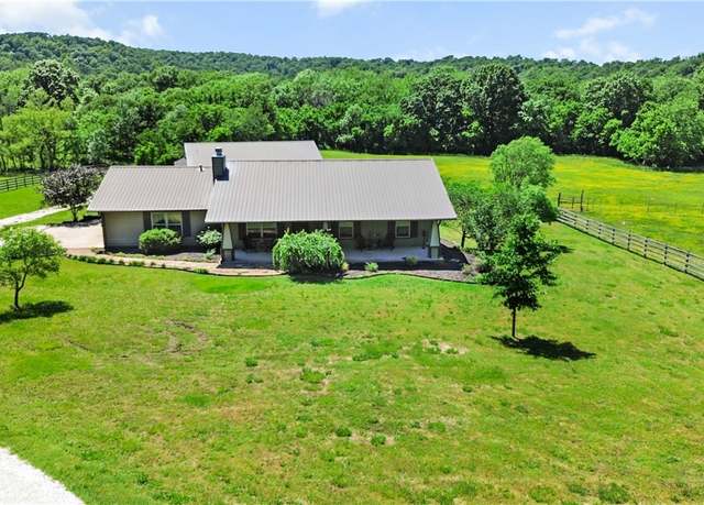 Property at 15575 River View Ln, Fayetteville, AR 72704, 2 beds, 1 bath