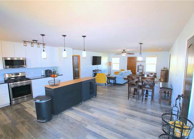 Property at 3008 Woods Ln, Rogers, AR 72756, 4 beds, 3.5 baths