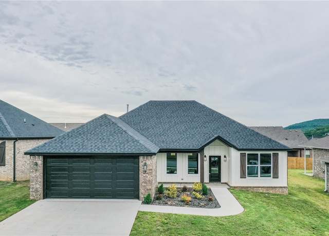 Property at 181 Magazine, Prairie Grove, AR 72753, 3 beds, 2 baths