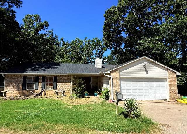 Property at 8517 Spruce Dr, Rogers, AR 72756, 3 beds, 2 baths