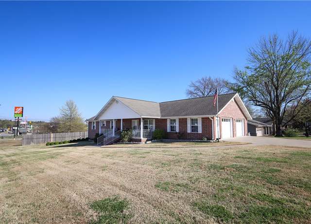 Property at 320 Hester Dr, Harrison, AR 72601, 5 beds, 3 baths