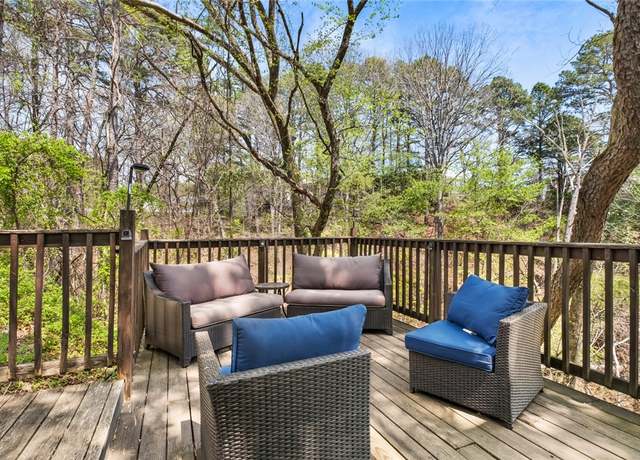 Property at 2080 E Van Buren, Eureka Springs, AR 72632, 3 beds, 1.5 baths