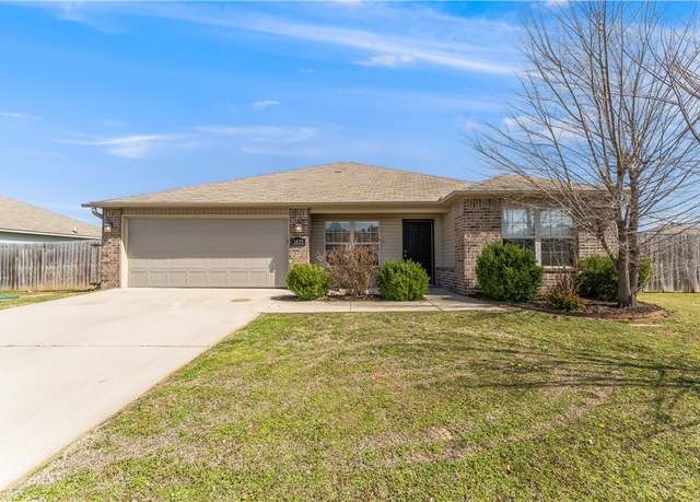 Property at 3475 Justice Dr, Springdale, AR 72764, 4 beds, 2 baths