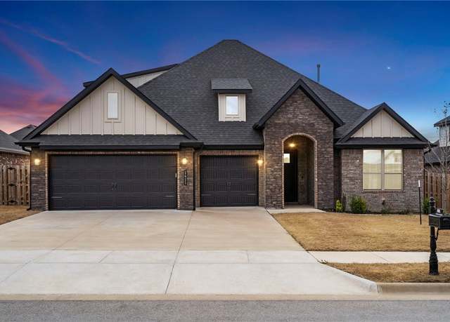 Property at 1411 Ocean Dr, Centerton, AR 72719, 5 beds, 3 baths