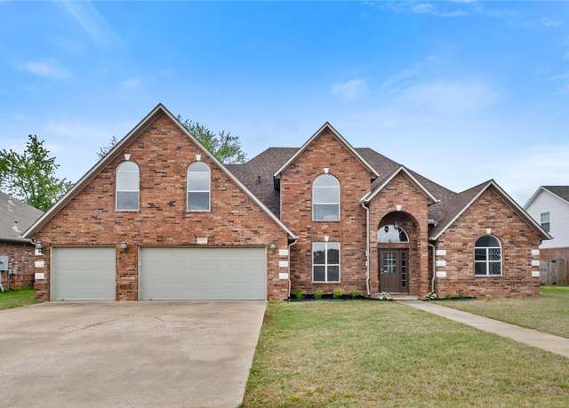 Property at 2003 SW Chinquapin Ave, Bentonville, AR 72713, 4 beds, 2.5 baths