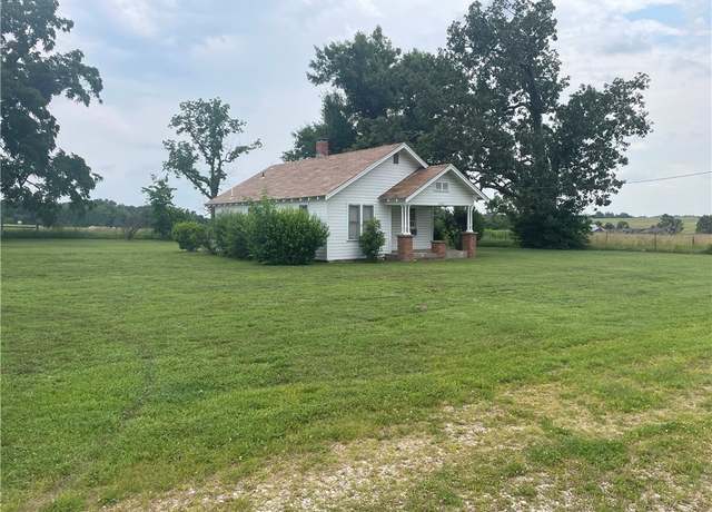 Property at 1200 E 1st Ave, Bentonville, AR 72713