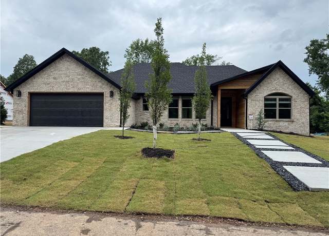 Property at 3 Nairn Ln, Bella Vista, AR 72715, 3 beds, 2 baths