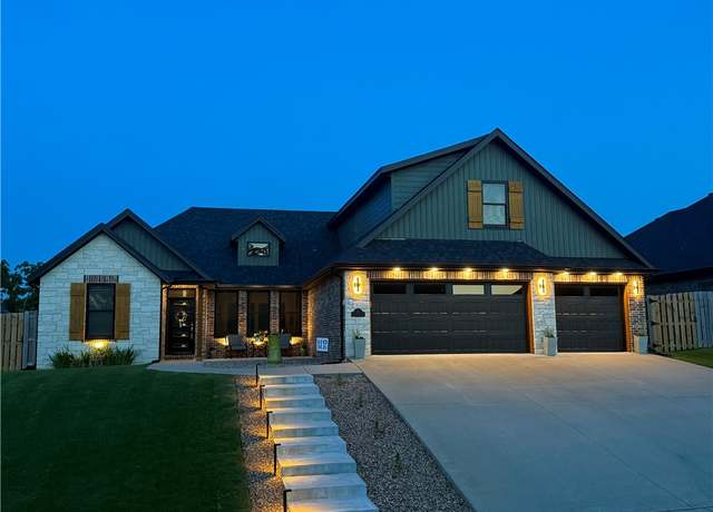 Property at 1810 NE Chaucer St, Bentonville, AR 72712, 4 beds, 3 baths