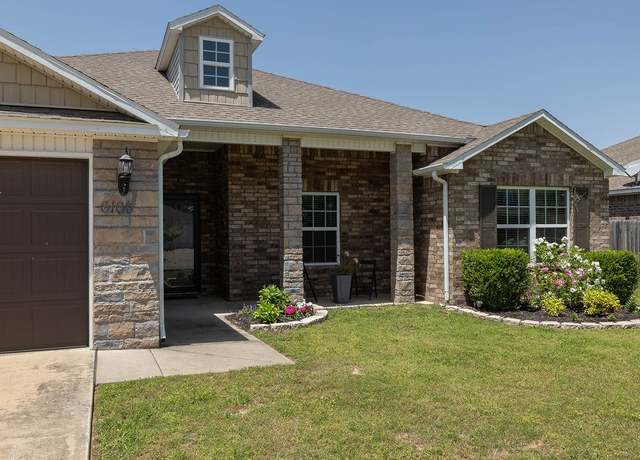 Property at 6108 SW Warrington Rd, Bentonville, AR 72713, 4 beds, 2 baths