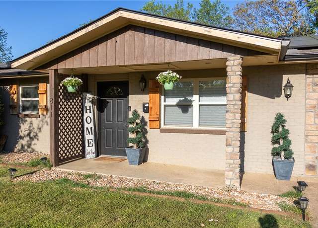 Property at 811 Gail St, Springdale, AR 72762, 4 beds, 1 bath