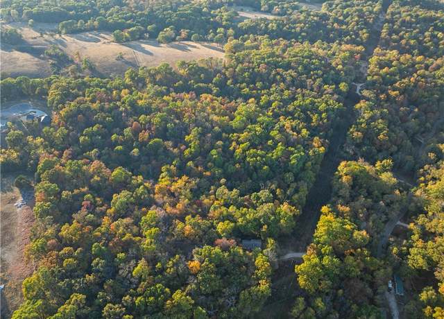 Property at Rader, Rogers, AR 72756