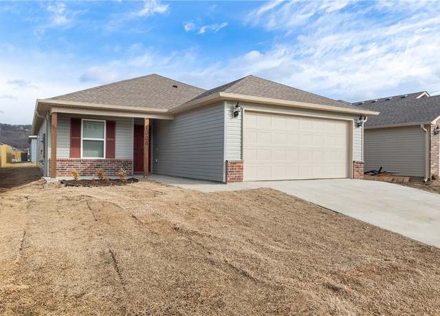 Property at 1006 E Sparrow Cir, Fayetteville, AR 72701, 4 beds, 2 baths
