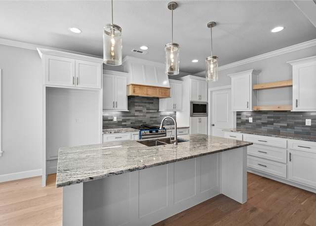 Property at 1480 Overcup Oak Ln, Bentonville, AR 72713, 4 beds, 3 baths