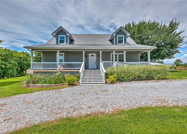 Property at 3168 Luper Rd, Lowell, AR 72745, 3 beds, 2.5 baths