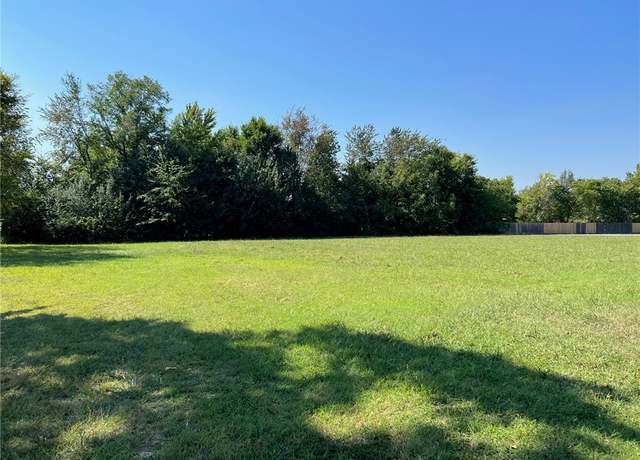 Property at S Carl St, Siloam Springs, AR 72761