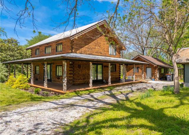 Property at 147 Abbey Ln, Fayetteville, AR 72703, 1 bed, 2 baths