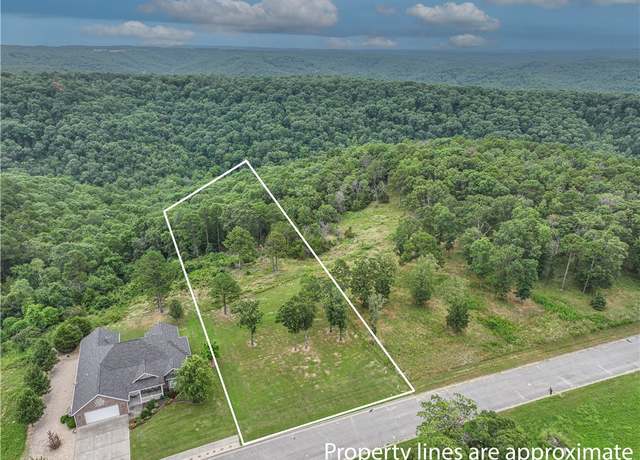 Property at 26 Park Dr, Holiday Island, AR 72631