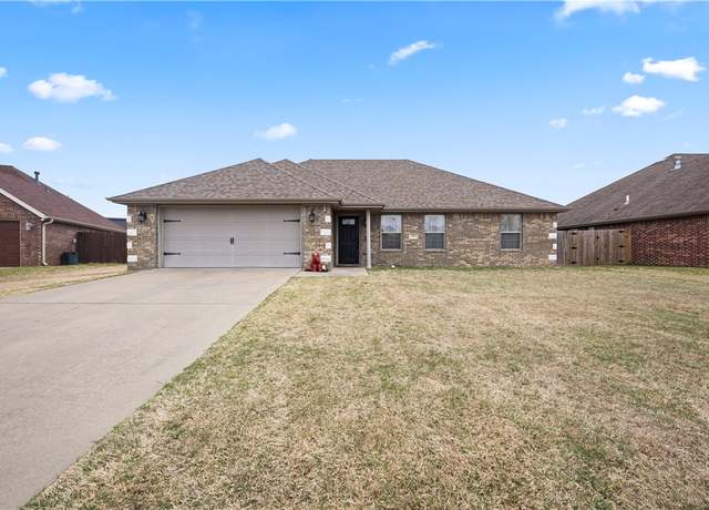 Property at 749 Westfield St, Springdale, AR 72762, 3 beds, 2 baths
