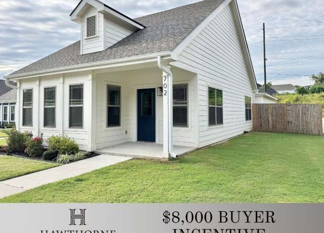 Property at 702 NE Heights Ln, Bentonville, AR 72712, 2 beds, 2 baths