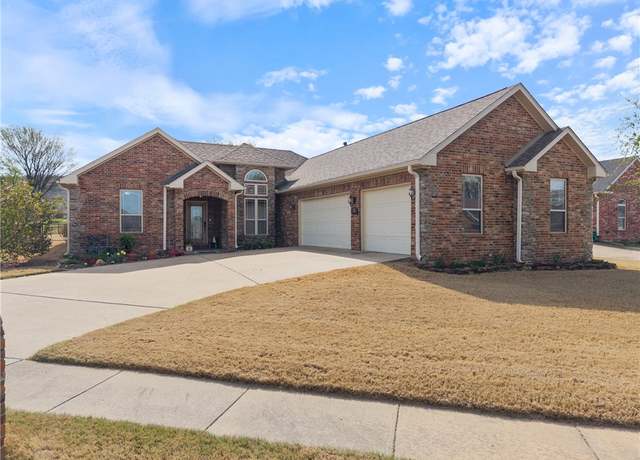 Property at 11270 Kendal Ct, Farmington, AR 72730, 3 beds, 2 baths