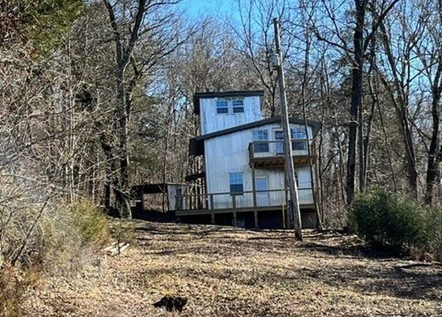 Property at 628 Madison 3046, Huntsville, AR 72740, 2 beds, 1 bath